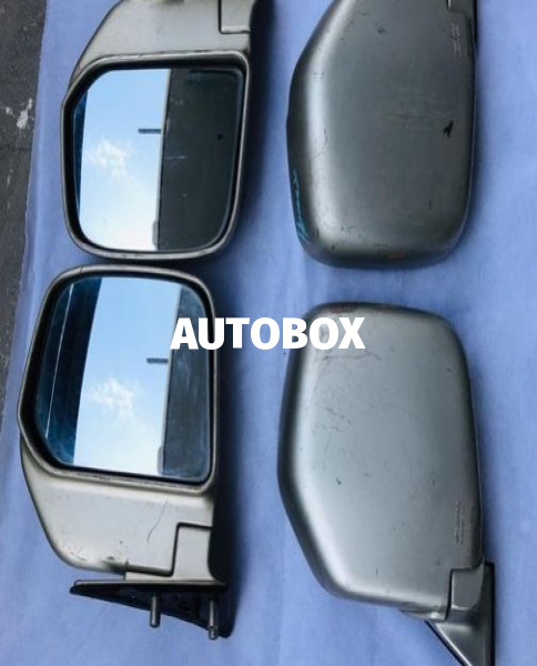 Nissan Caravan E24 Power Mirrors